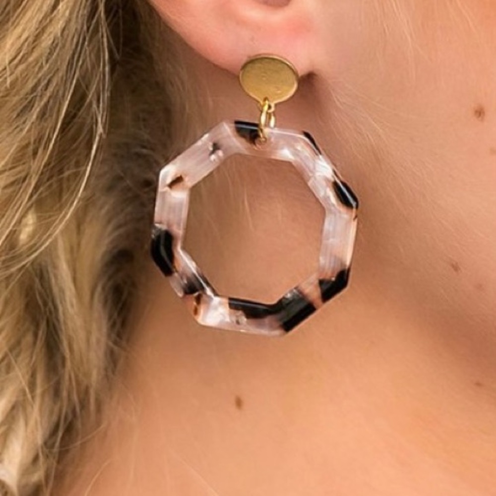 NWOT • Blush Pink Tortoiseshell • Octagon Hoop • Gold Tone Alloy Textured Stud